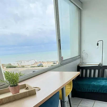 Les Petits Becs , Joli T2 Vue Mer, Wifi, Parking شقة